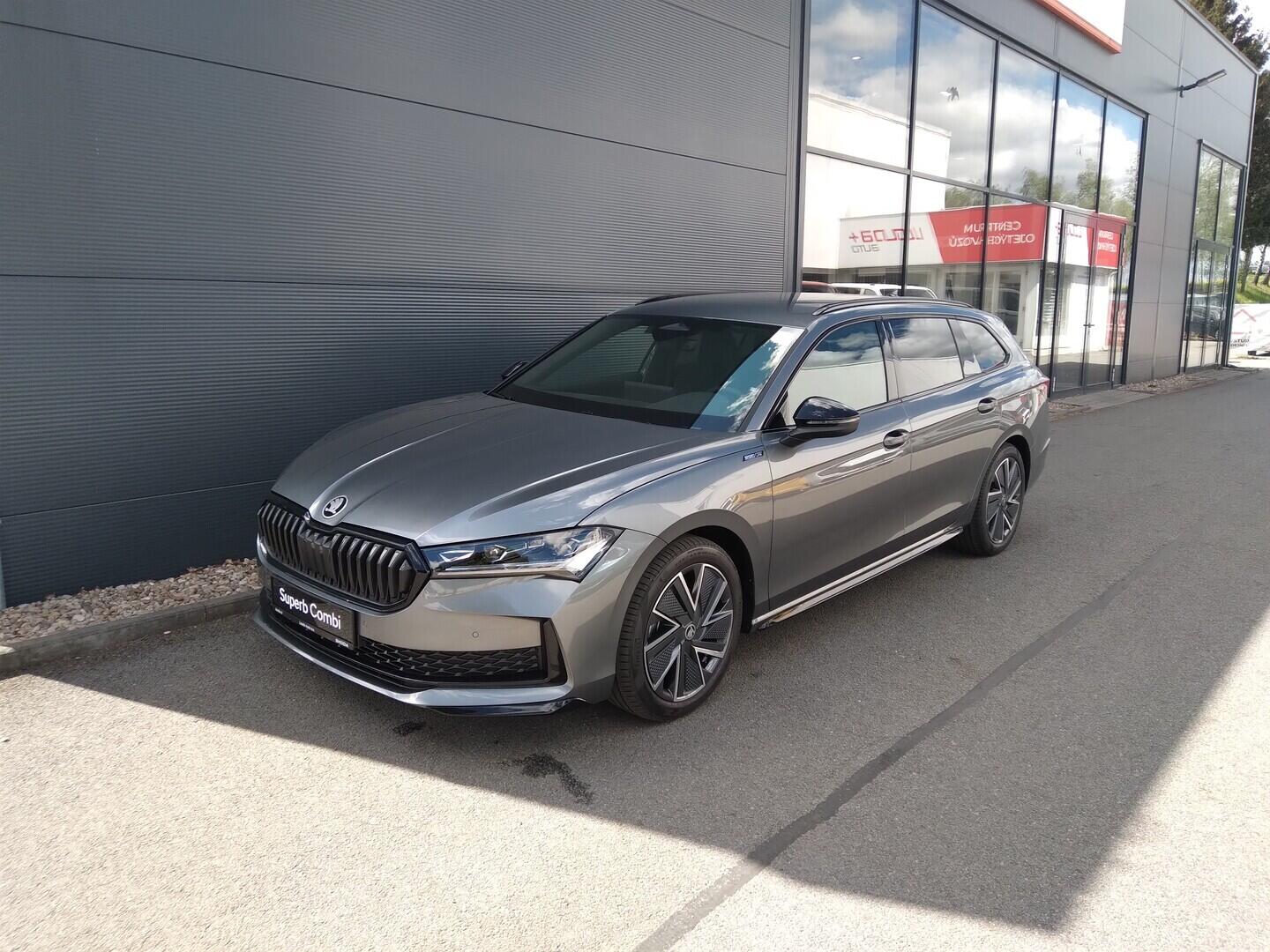 OM11001824_10.webp_Superb Combi Sportline 2,0 TDI 110 kW