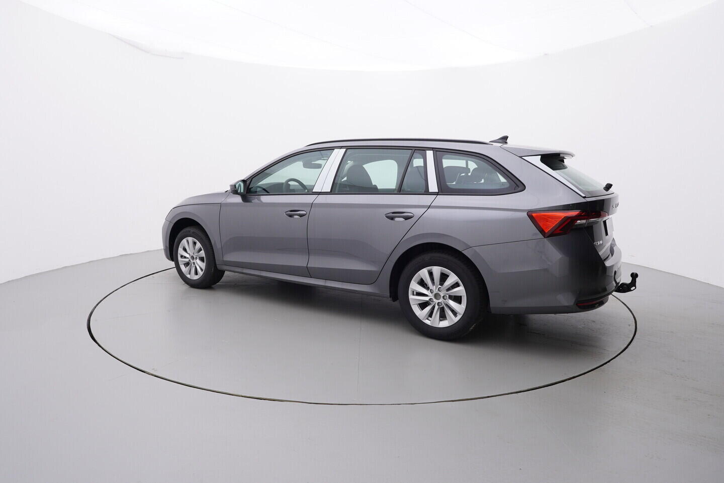 OM11001859_12.webp_Octavia Combi Selection 2,0 TDI 85 kW