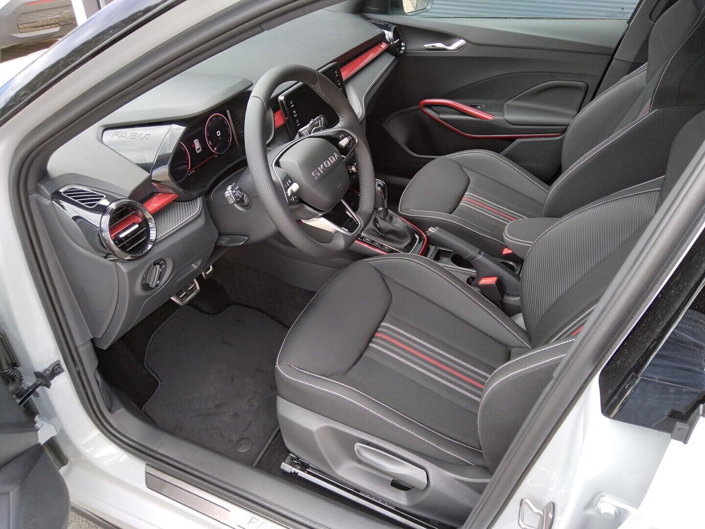 OM11001876_15.webp_Fabia Monte Carlo 1,0 TSI 85 kW