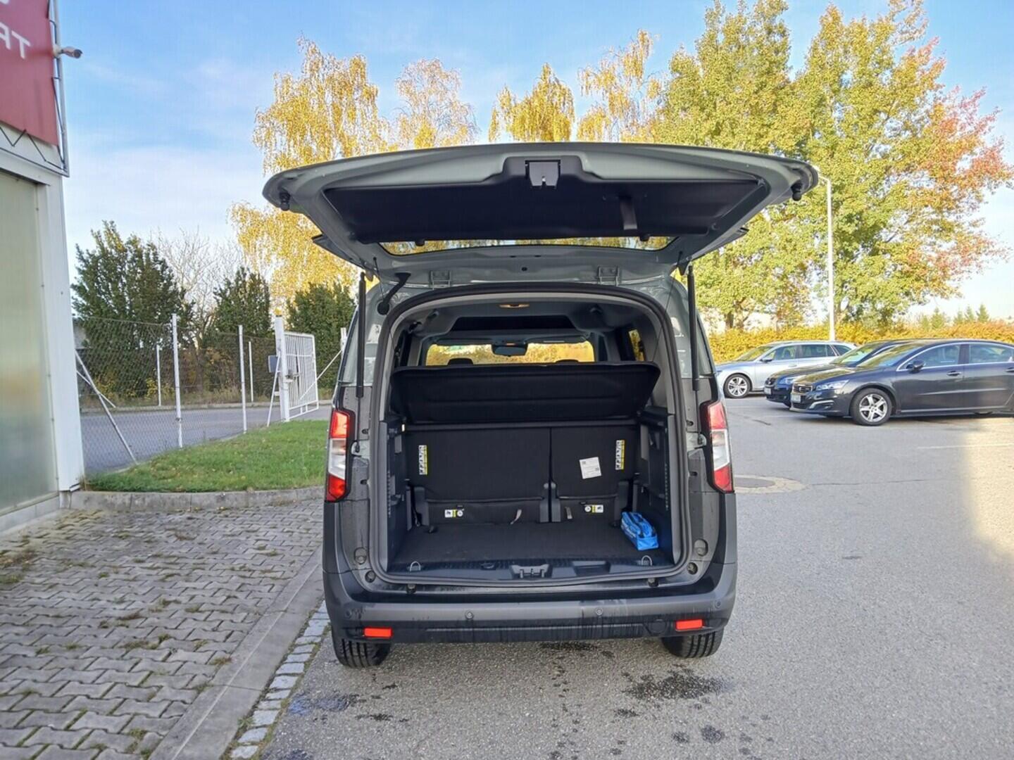 OM51000013_20.webp_Tourneo Courier Titanium 1,0 EcoBoost 92 kW