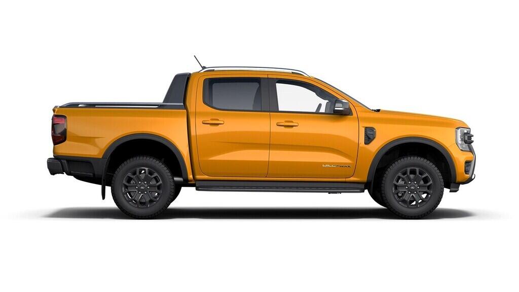OM51000037_17.webp_Ranger Double Cab 2,3 EcoBoost Hybrid (PHEV) 205 kW