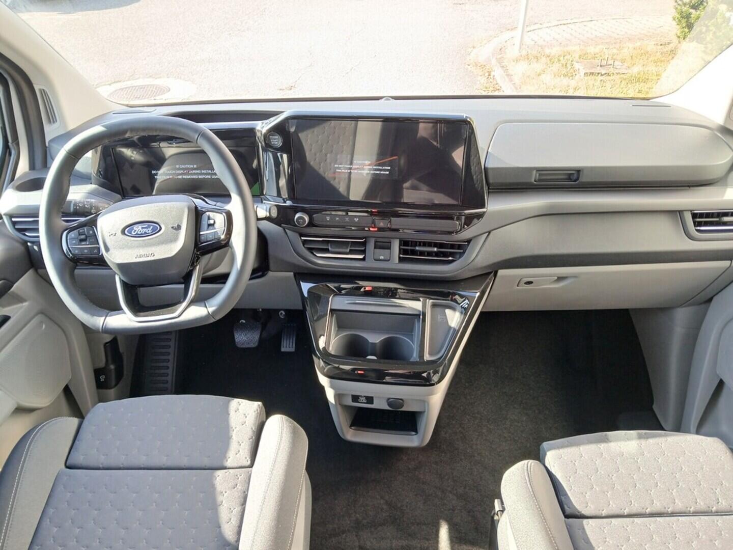 OM51000039_18.webp_Tourneo Custom V710 TITANIUM 320 L1 2,0 EcoBlue 170 k 125 kW