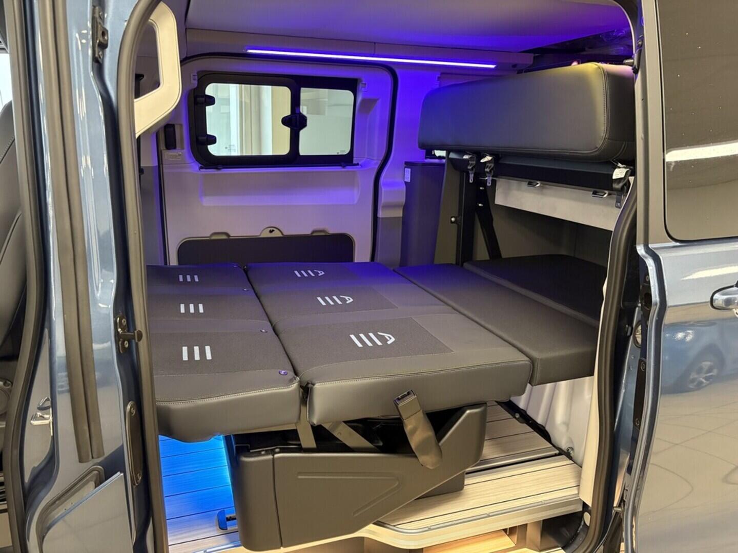 OM51000051_19.webp_Transit Custom Nugget V710 CAMPER 2,0 EcoBlue 125 kW  