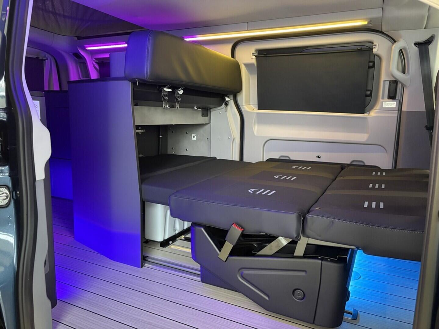 OM51000051_22.webp_Transit Custom Nugget V710 CAMPER 2,0 EcoBlue 125 kW  