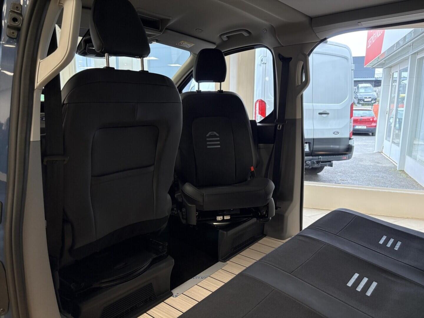 OM51000051_32.webp_Transit Custom Nugget V710 CAMPER 2,0 EcoBlue 125 kW  