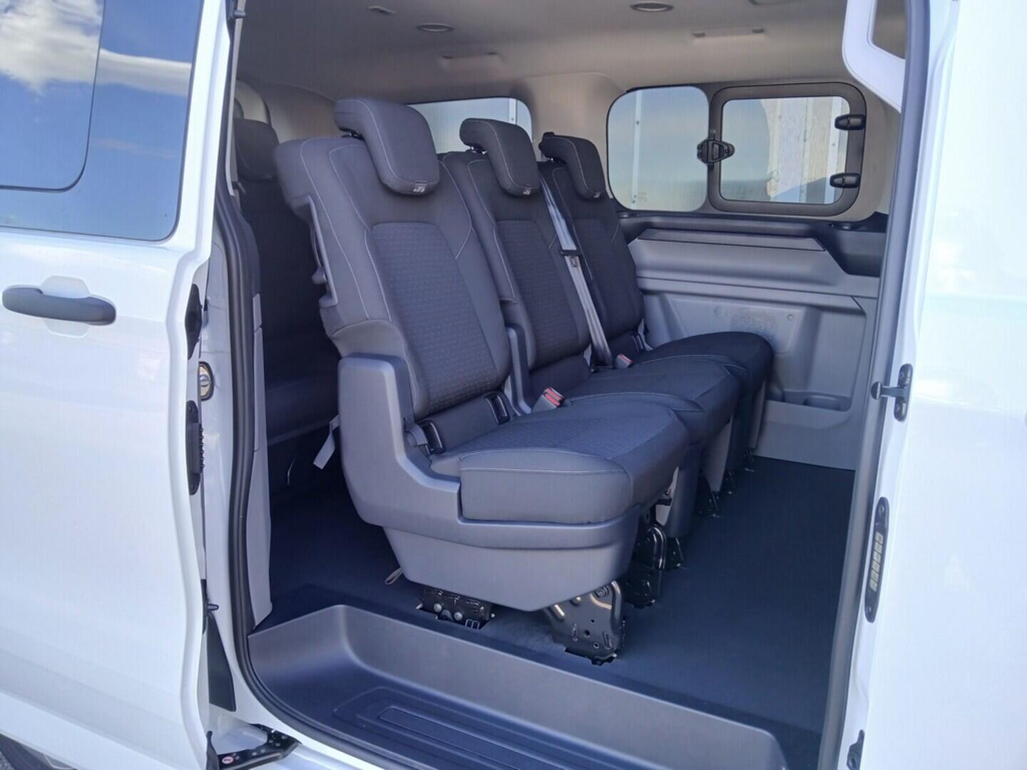 OM51000059_17.webp_Transit Custom DCiV N1 a Kombi M1 V710 K 2,0 EcoBlue 100 kW