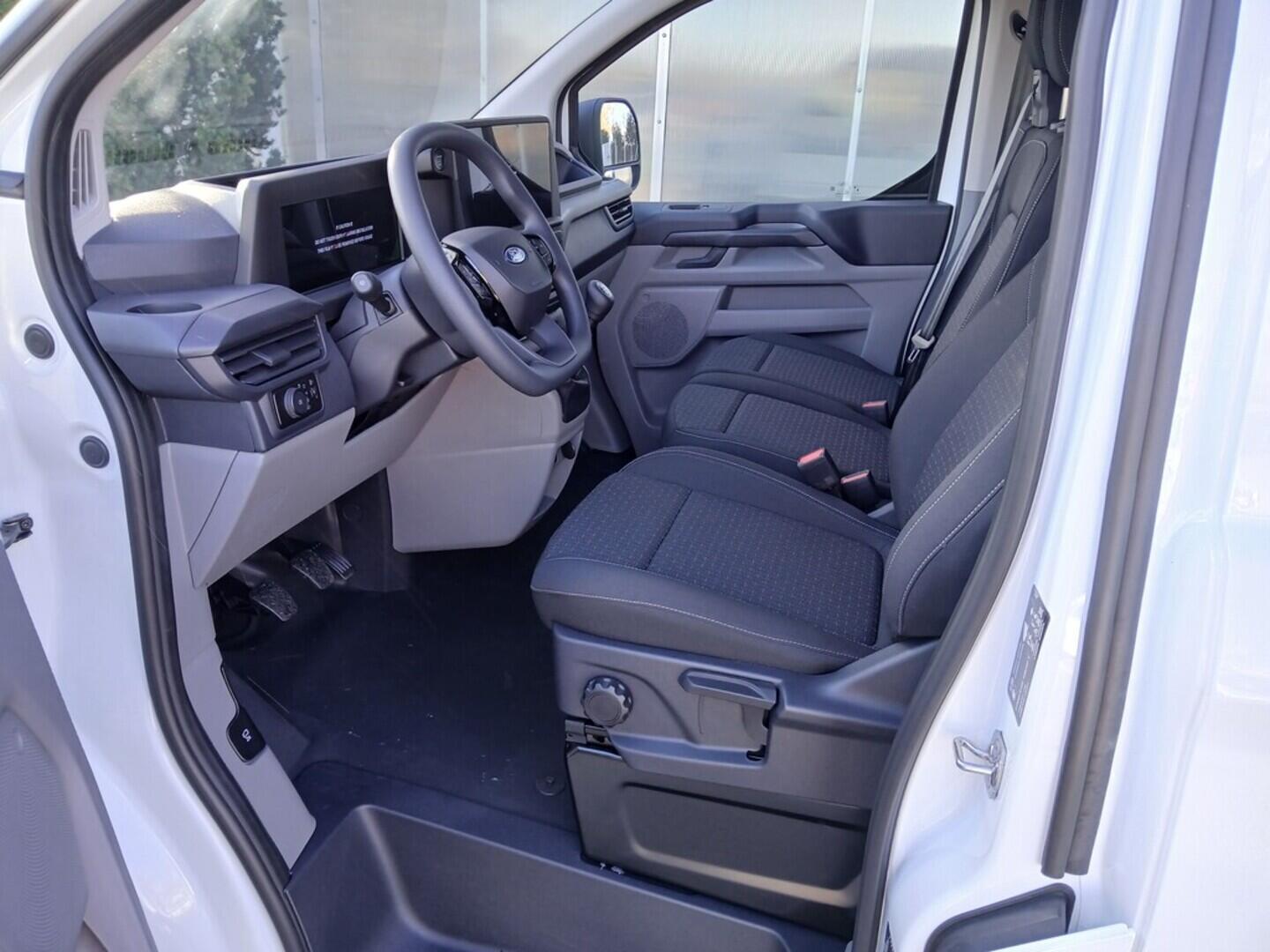 OM51000059_18.webp_Transit Custom DCiV N1 a Kombi M1 V710 K 2,0 EcoBlue 100 kW