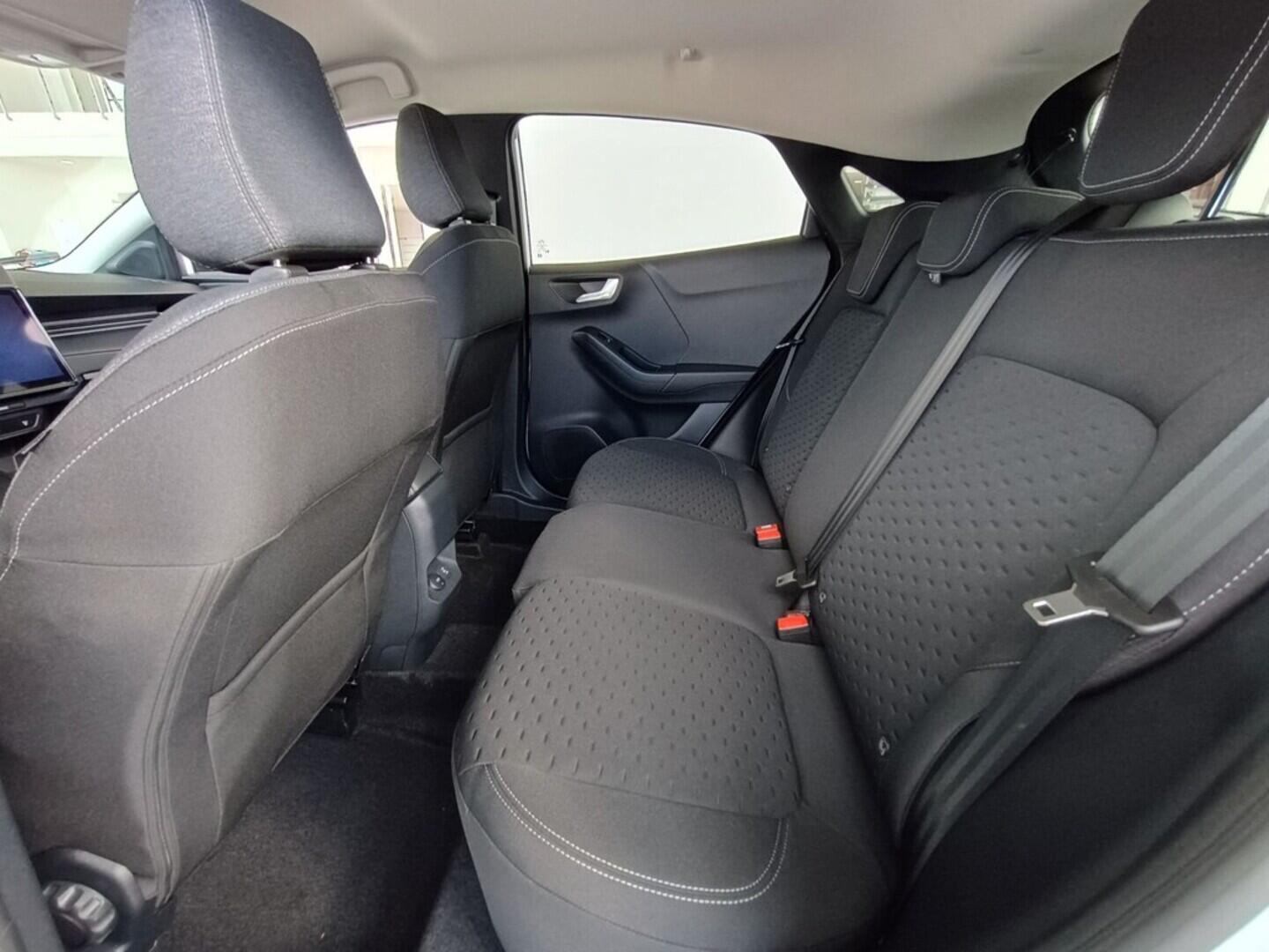 OM51000073_22.webp_Puma Titanium 1,0 EcoBoost Hybrid (mHEV) 92 kW