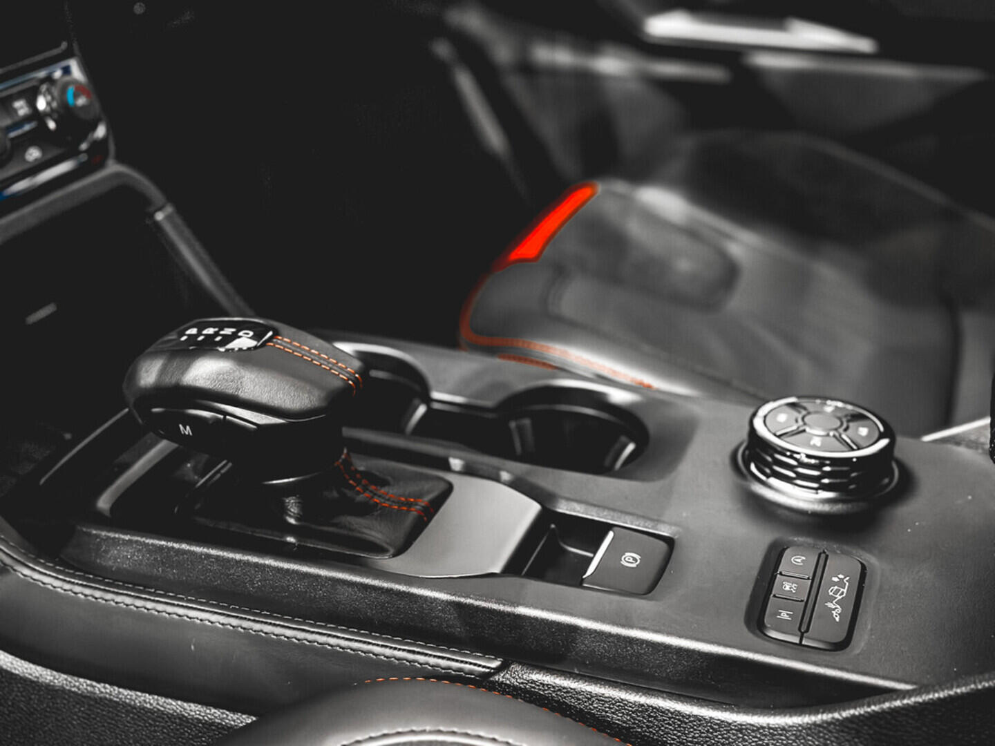 OM51000098_24.webp_Raptor Double Cab 3,0 EcoBoost V6 Twin-Turbo 215 kW