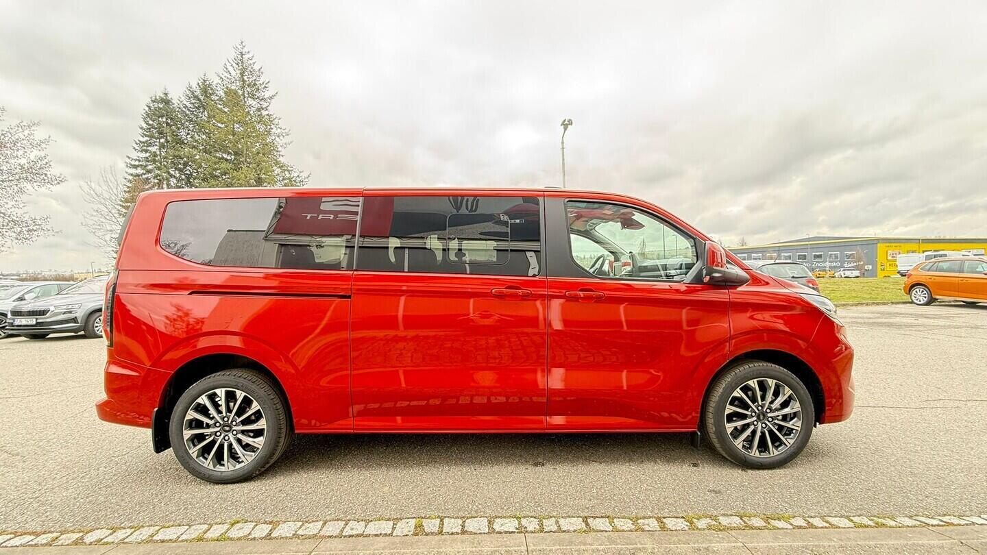 OM51000104_13.webp_Tourneo Custom Titanium X, 2,0 EcoBlue 125 kW L2