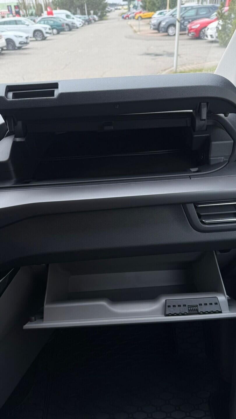 OM51000104_43.webp_Tourneo Custom Titanium X, 2,0 EcoBlue 125 kW L2