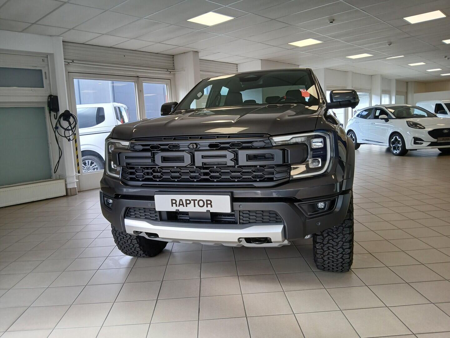 OM51000105_11.webp_Raptor Double Cab 3,0 EcoBoost V6 Twin-Turbo 215 kW