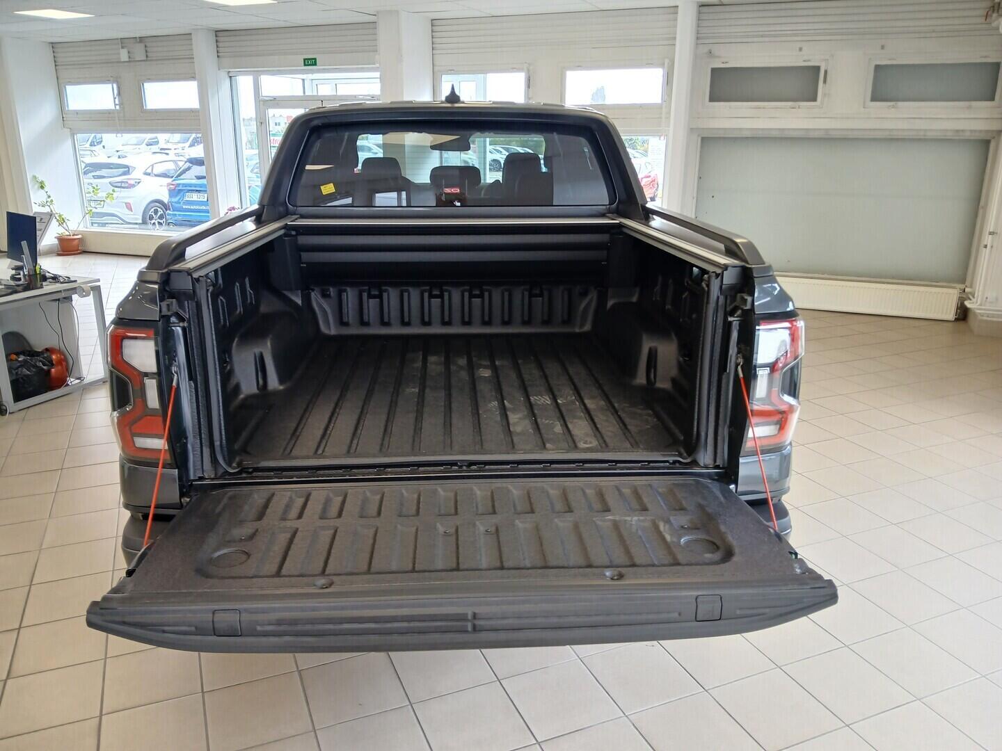 OM51000105_14.webp_Raptor Double Cab 3,0 EcoBoost V6 Twin-Turbo 215 kW