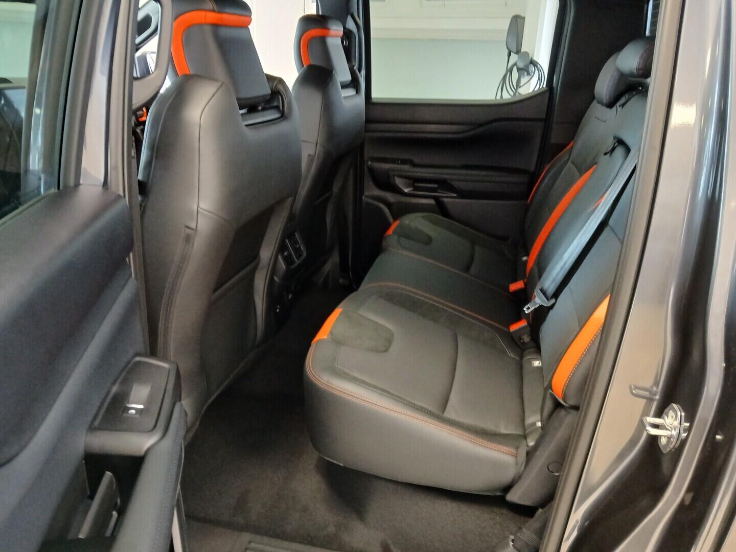 OM51000105_16.webp_Raptor Double Cab 3,0 EcoBoost V6 Twin-Turbo 215 kW