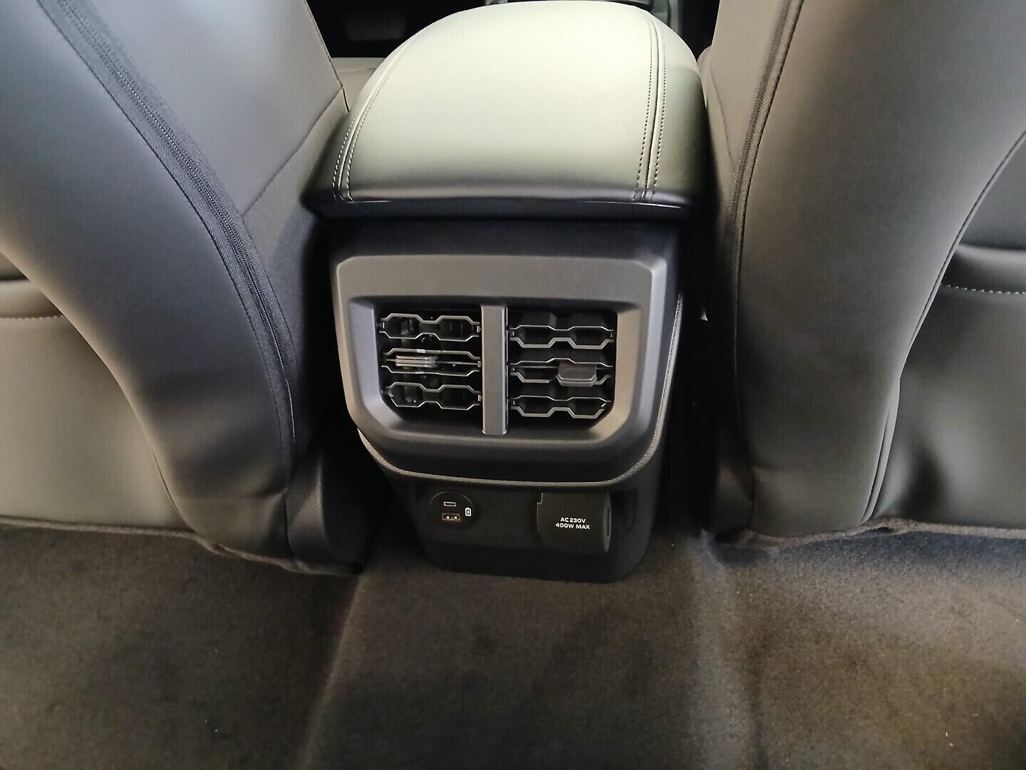 OM51000105_18.webp_Raptor Double Cab 3,0 EcoBoost V6 Twin-Turbo 215 kW