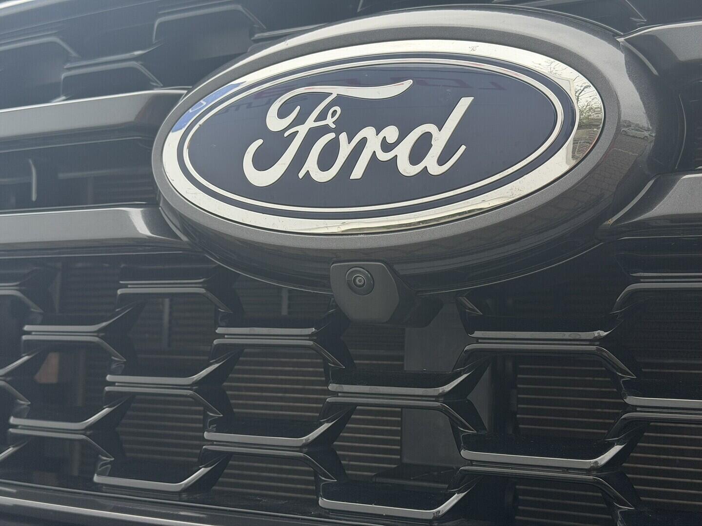 OM51000148_18.webp_Ranger Double Cab 2,3 EcoBoost Hybrid (PHEV) 205 kW