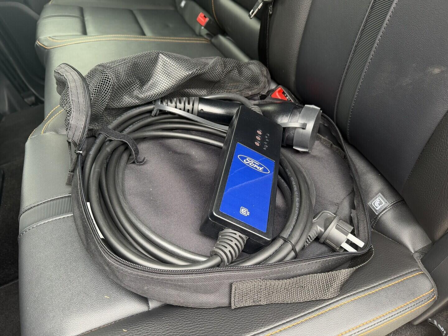 OM51000148_24.webp_Ranger Double Cab 2,3 EcoBoost Hybrid (PHEV) 205 kW