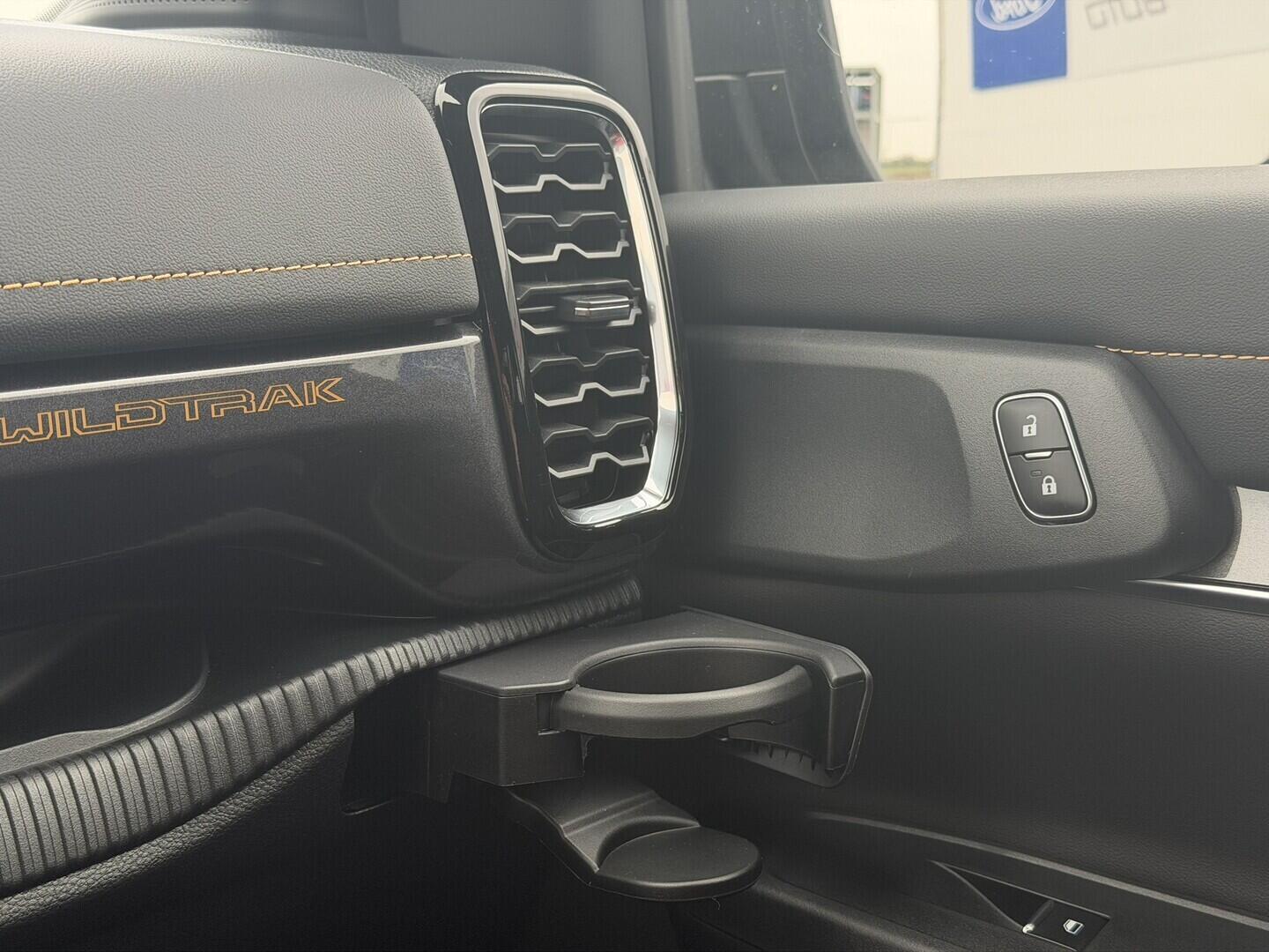 OM51000148_35.webp_Ranger Double Cab 2,3 EcoBoost Hybrid (PHEV) 205 kW