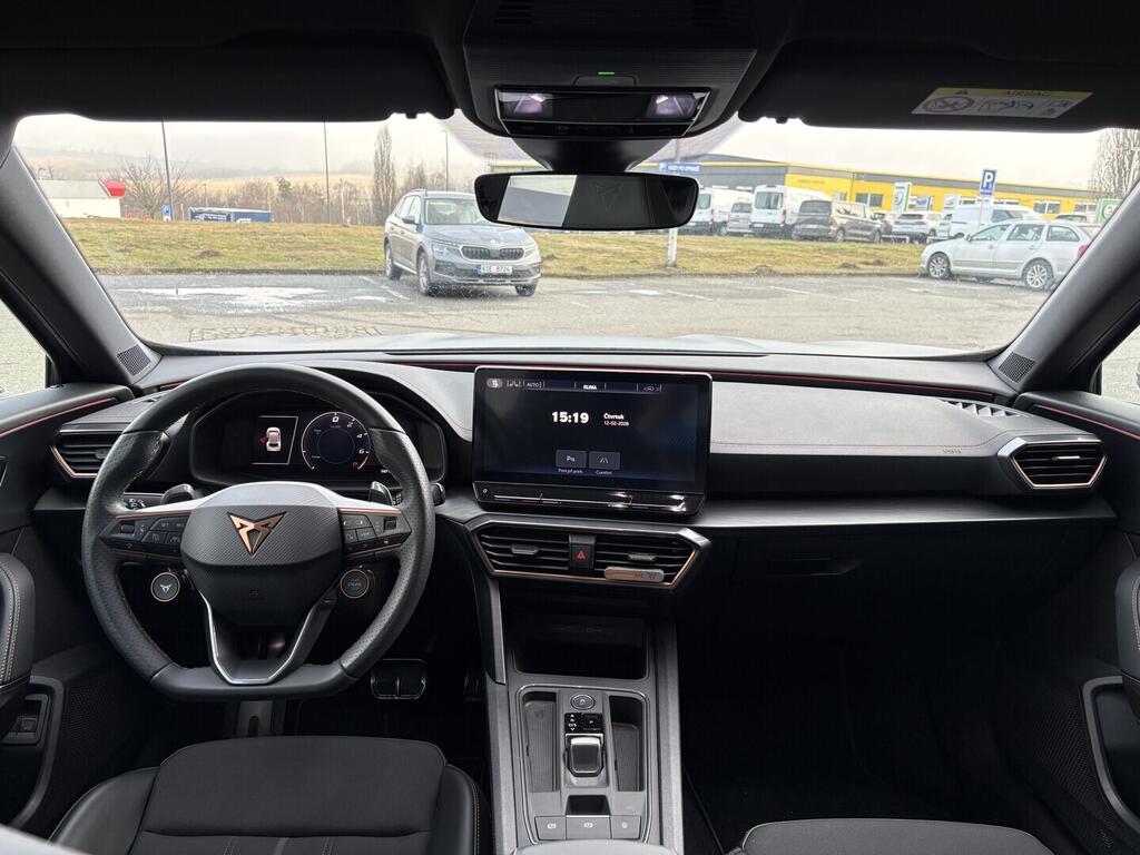 OM61000417_16.webp_Formentor VZ e-HYBRID 245k DSG