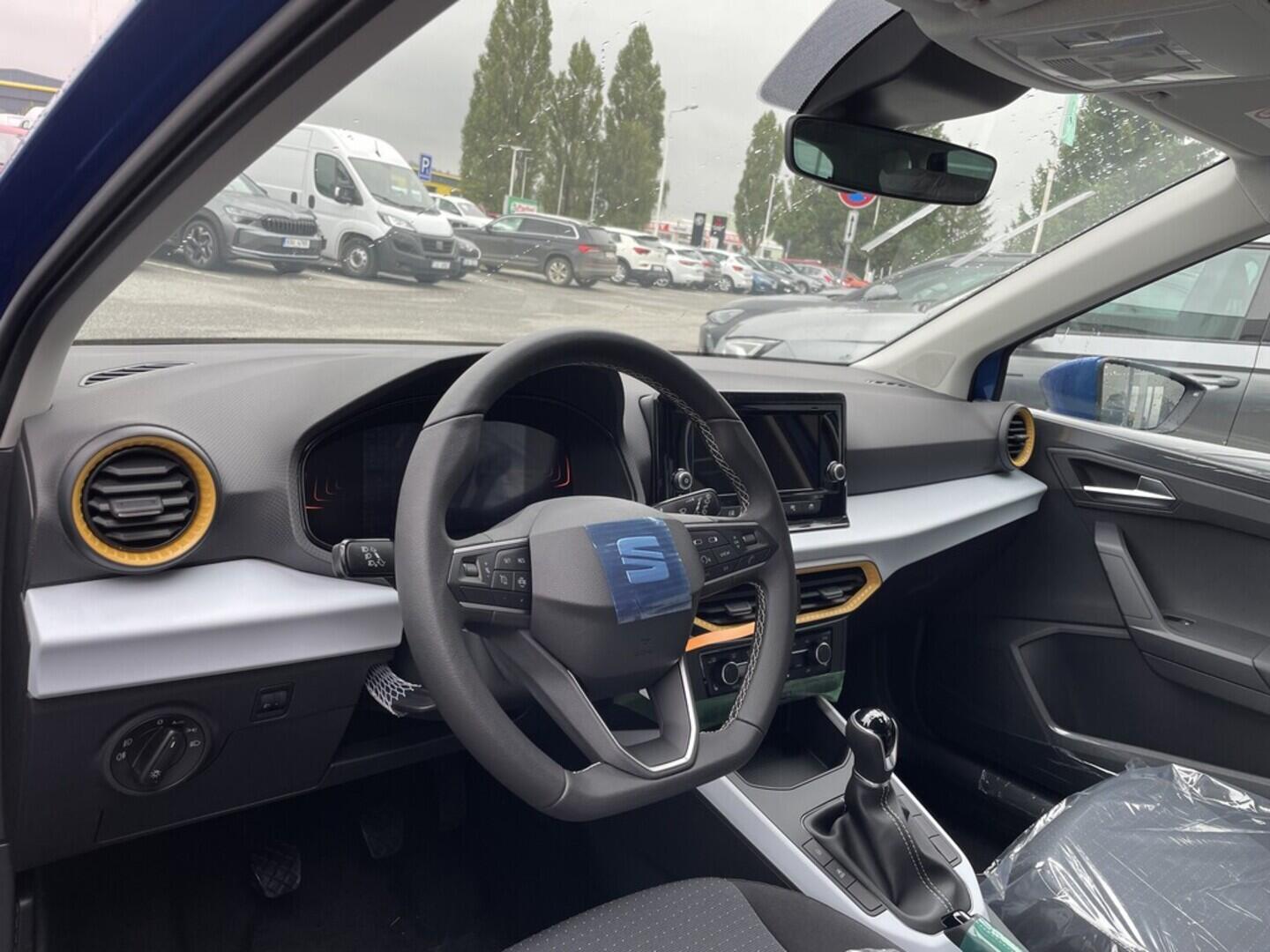 OM61000445_15.webp_Arona Vamos 1.0 TSI 95k 70 kW