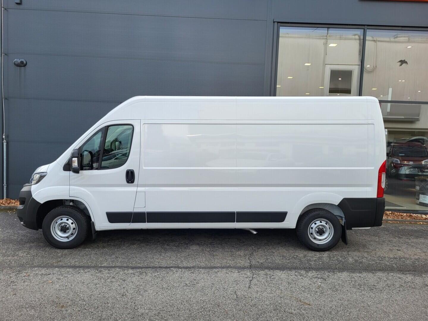 OM81000150_11.webp_Ducato Maxi 6°MT Van 3,5t L4H2 2,2 MTJ 180k 132 kW