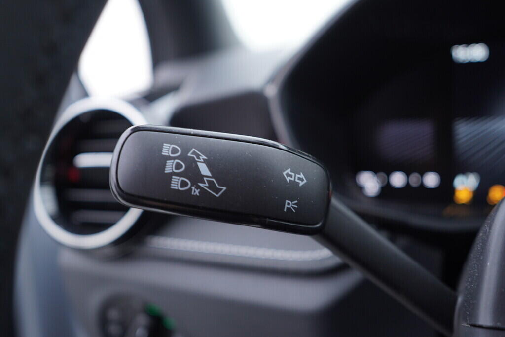 OV190V09860_23.webp_FABIA Monte Carlo 1.0 TSI 85 kW manuál, DPH