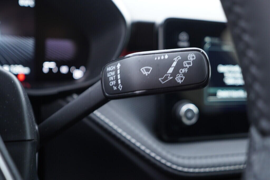 OV190V09860_25.webp_FABIA Monte Carlo 1.0 TSI 85 kW manuál, DPH