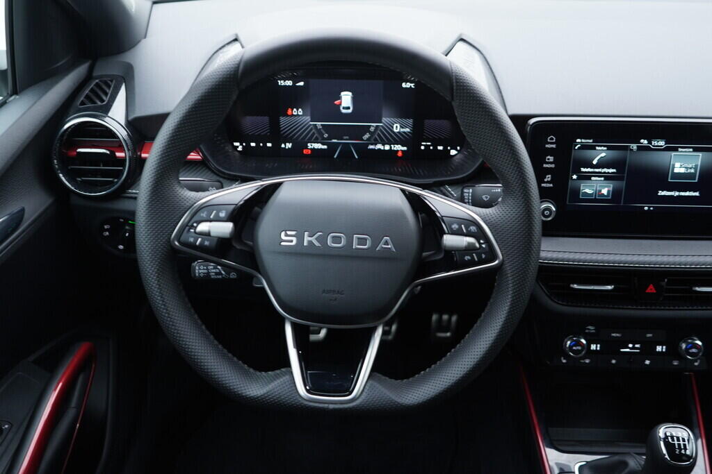 OV190V09860_27.webp_FABIA Monte Carlo 1.0 TSI 85 kW manuál, DPH