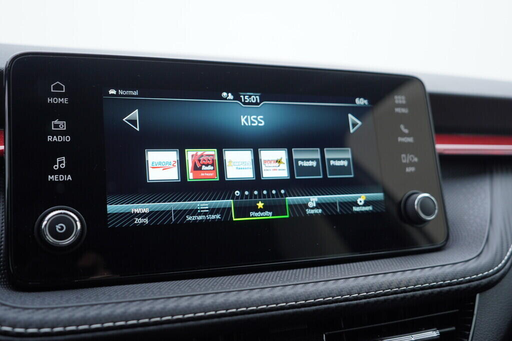 OV190V09860_29.webp_FABIA Monte Carlo 1.0 TSI 85 kW manuál, DPH