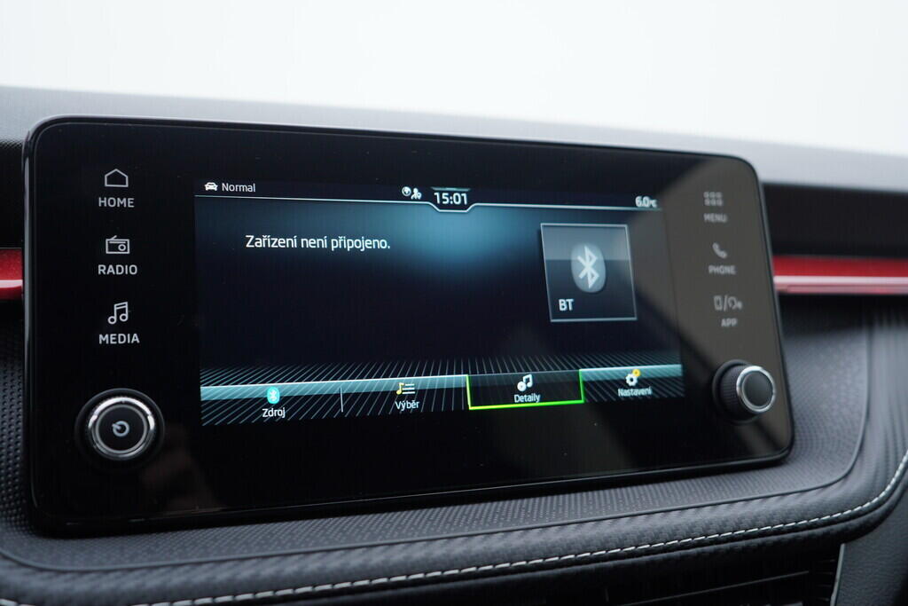 OV190V09860_30.webp_FABIA Monte Carlo 1.0 TSI 85 kW manuál, DPH