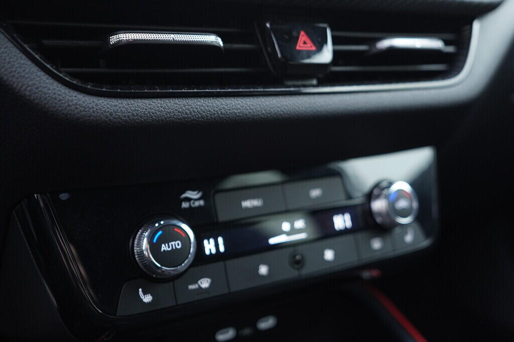 OV190V09860_32.webp_FABIA Monte Carlo 1.0 TSI 85 kW manuál, DPH