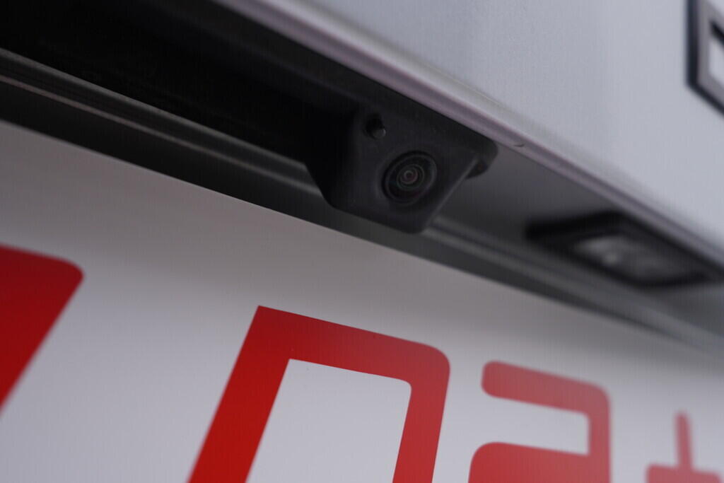 OV190V09860_41.webp_FABIA Monte Carlo 1.0 TSI 85 kW manuál, DPH