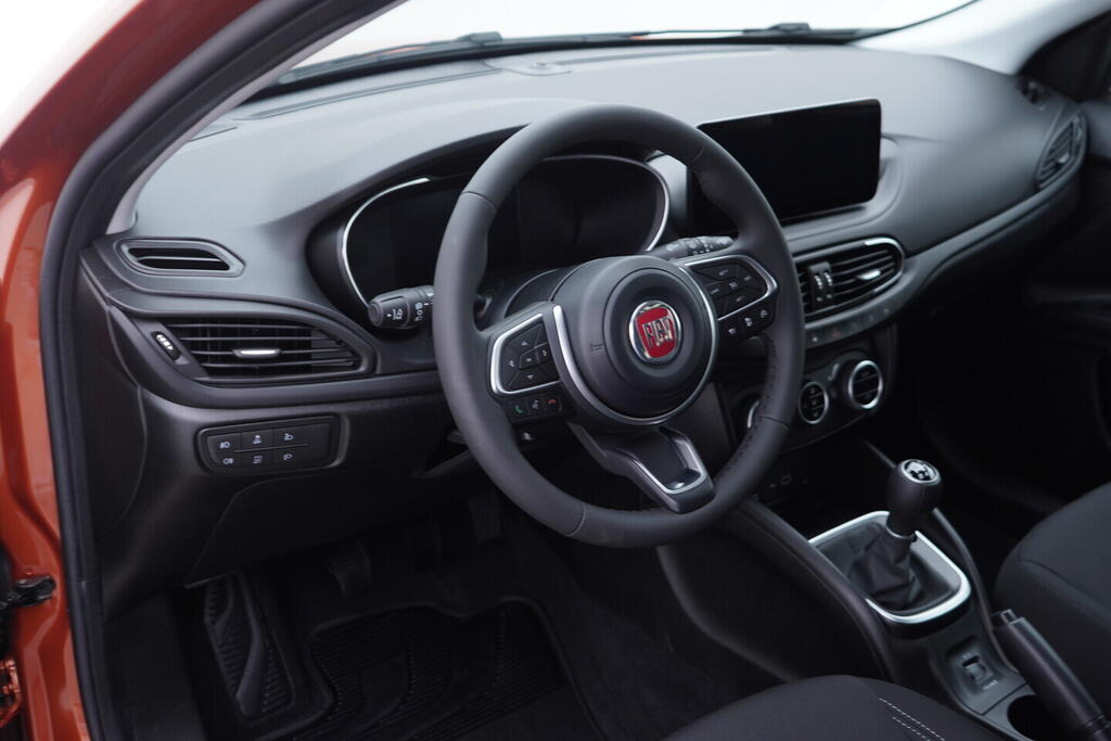 OV190V10531_21.webp_TIPO FireFly 1.0  74 kW manuál, DPH