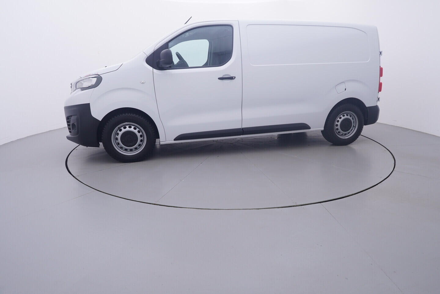 OV190V11238_11.webp_EXPERT  2.0 BlueHDI 145 106 kW manuál, DPH