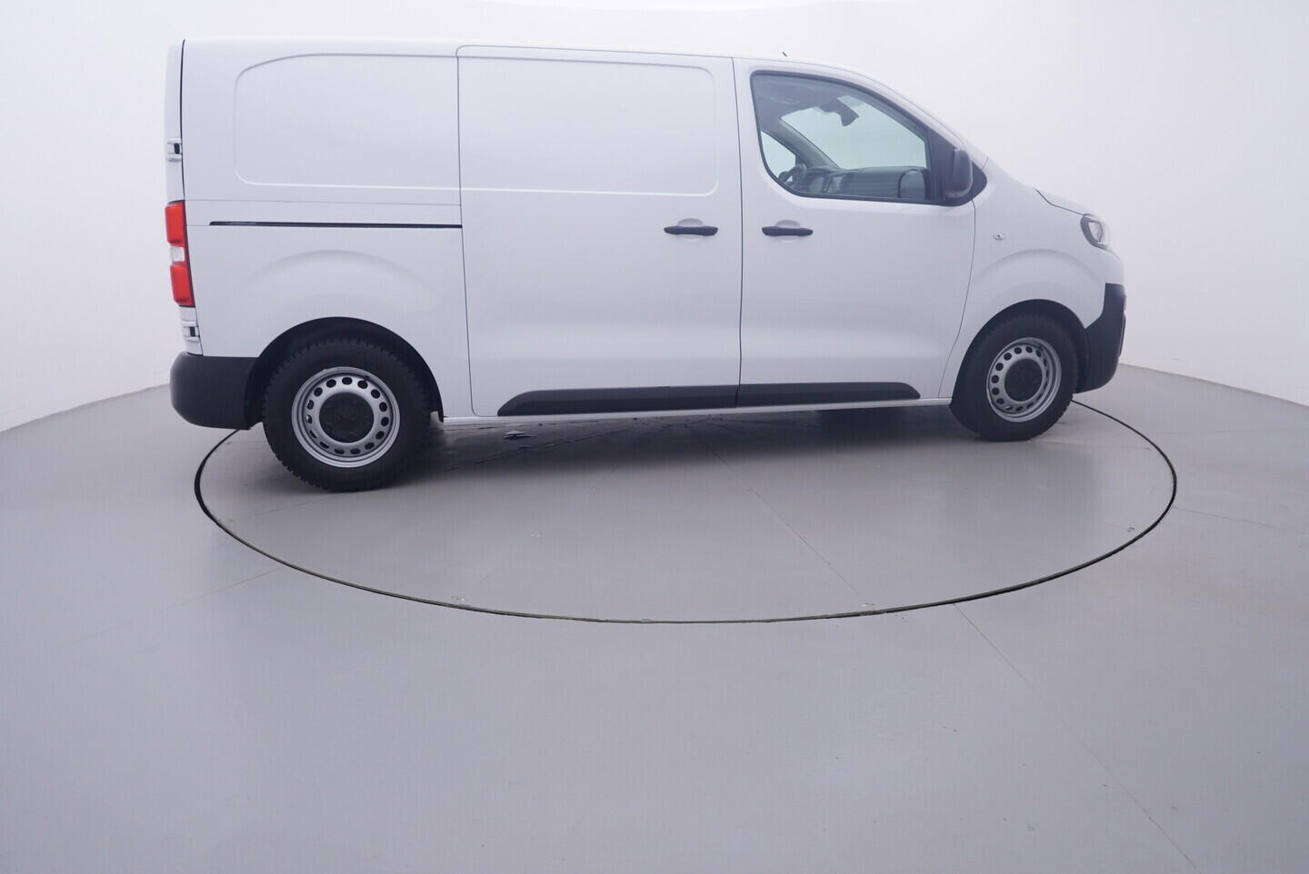 OV190V11238_15.webp_EXPERT  2.0 BlueHDI 145 106 kW manuál, DPH