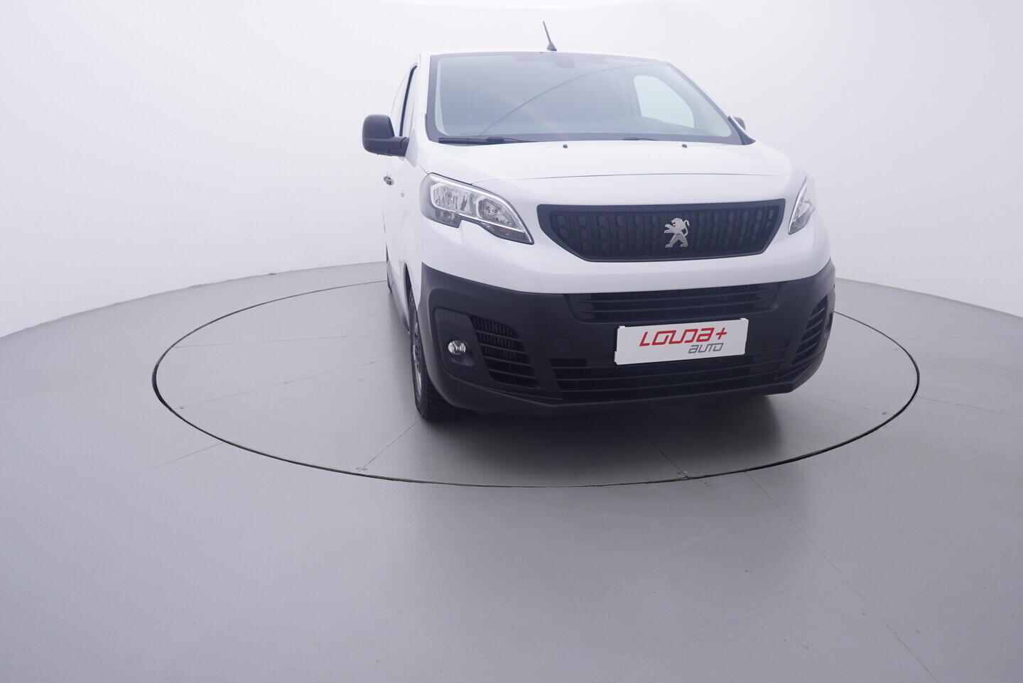 OV190V11238_17.webp_EXPERT  2.0 BlueHDI 145 106 kW manuál, DPH