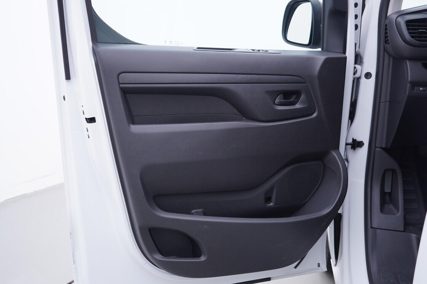 OV190V11238_19.webp_EXPERT  2.0 BlueHDI 145 106 kW manuál, DPH