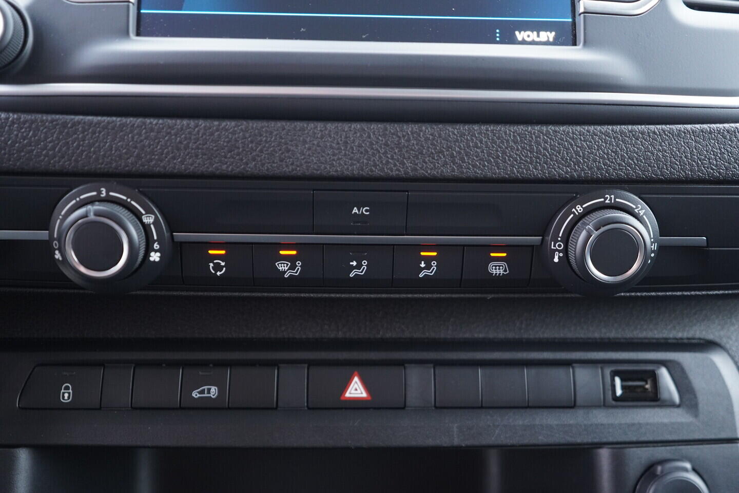 OV190V11238_30.webp_EXPERT  2.0 BlueHDI 145 106 kW manuál, DPH