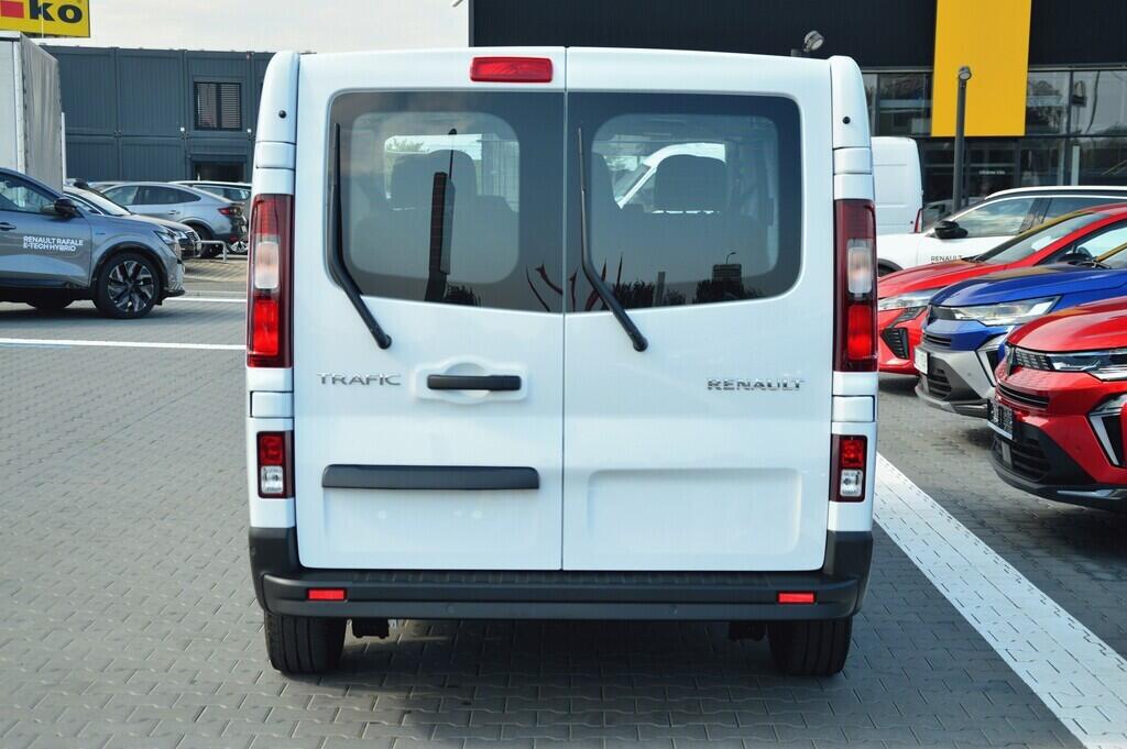 OZ71000635_14.webp_Trafic L2 Combi Van Blue dCi 150 2.0 110 kW