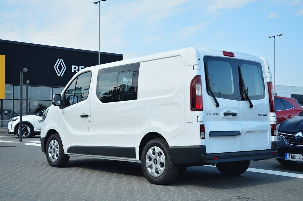 OZ71000635_15.webp_Trafic L2 Combi Van Blue dCi 150 2.0 110 kW