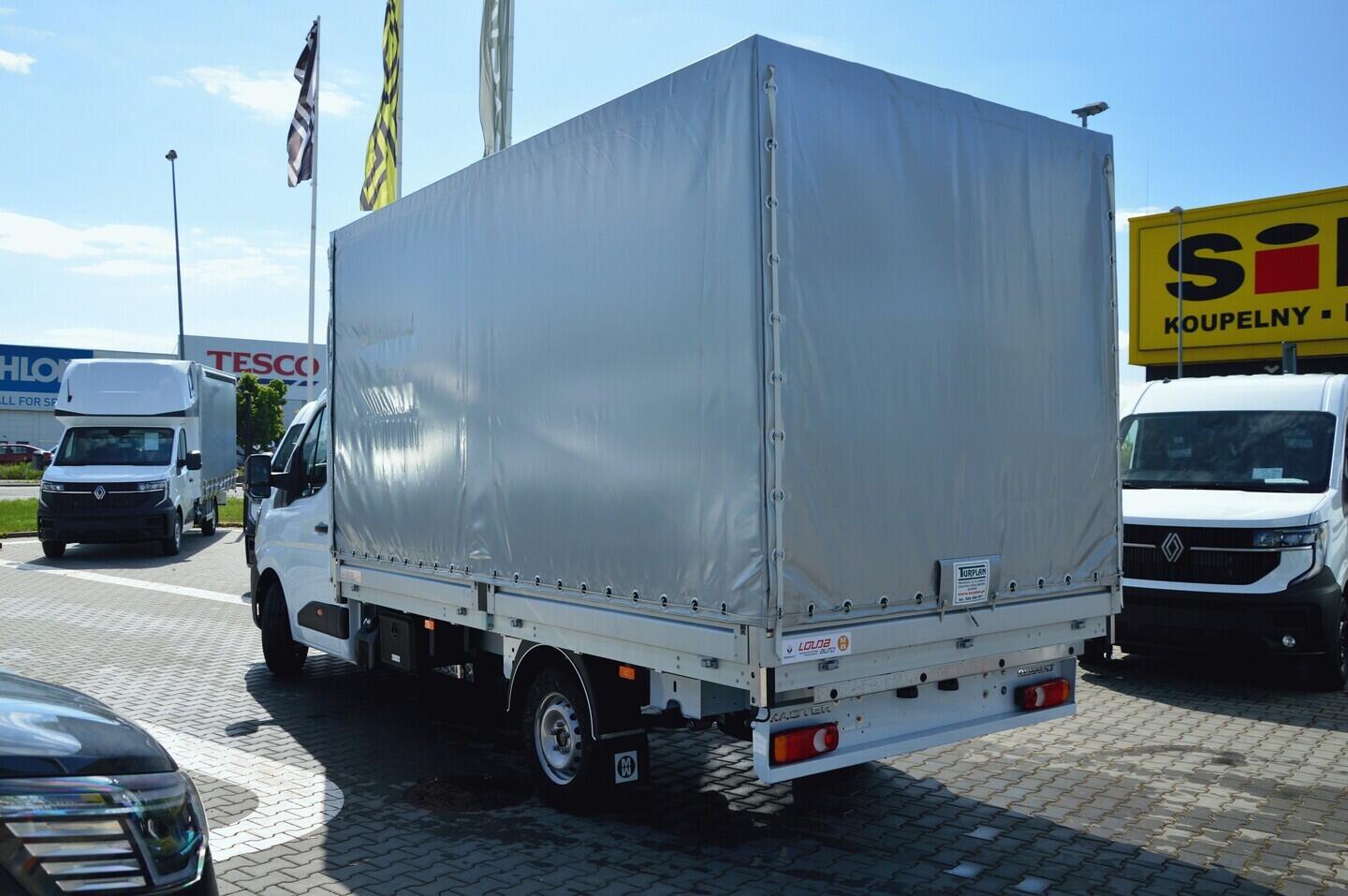 OZ71000731_14.webp_MASTER 8 PALETA 2,0 125 kW