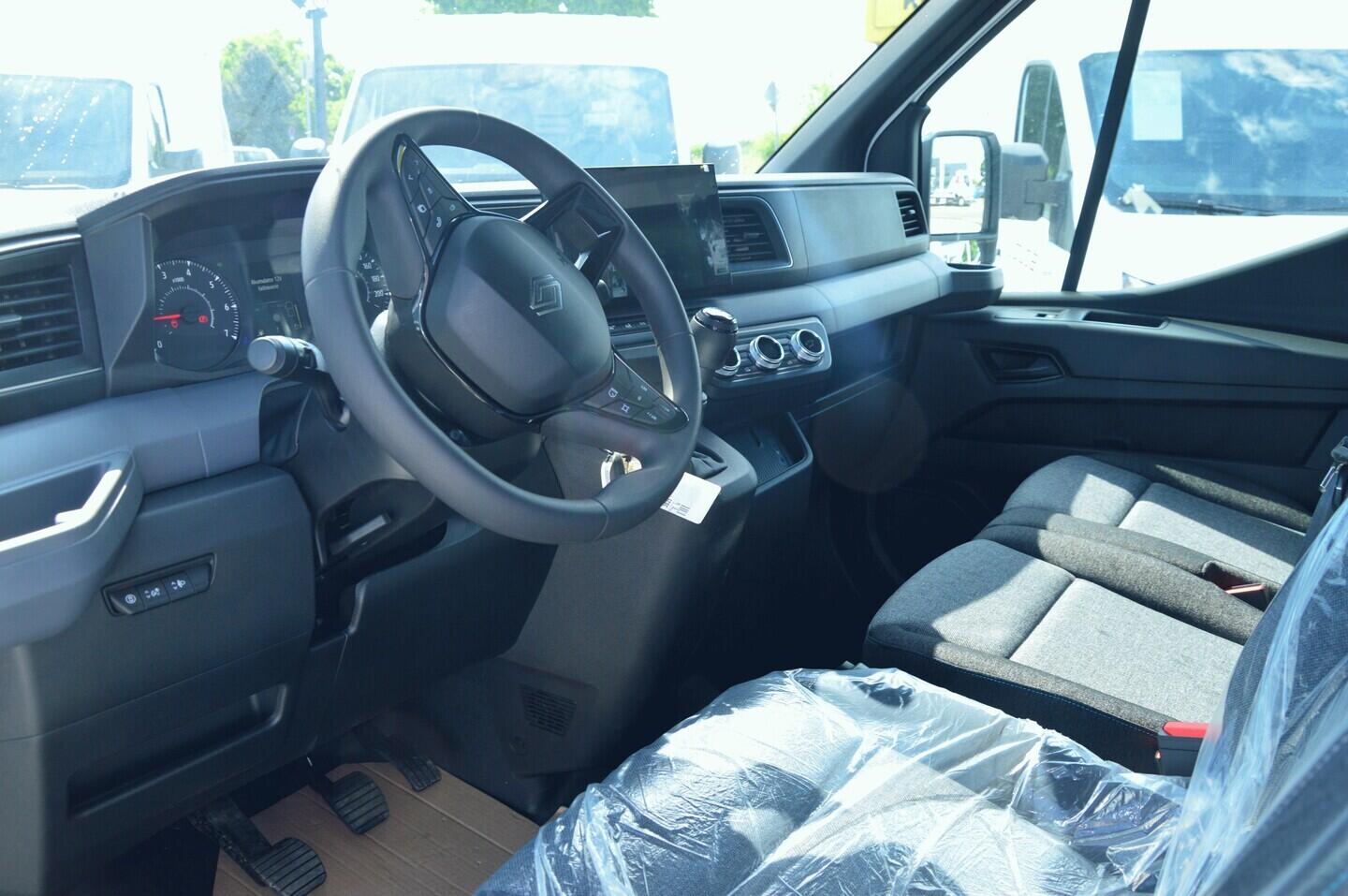 OZ71000731_15.webp_MASTER 8 PALETA 2,0 125 kW