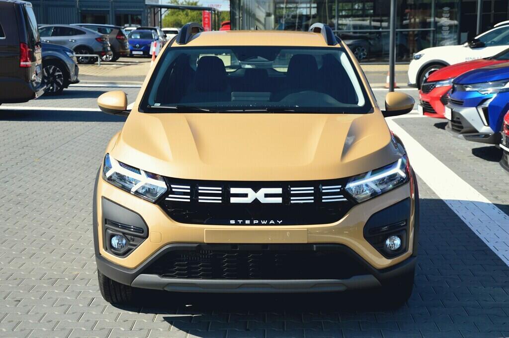 OZ71100748_12.webp_Sandero Stepway Expression ECO-G 100 1.0 74 kW