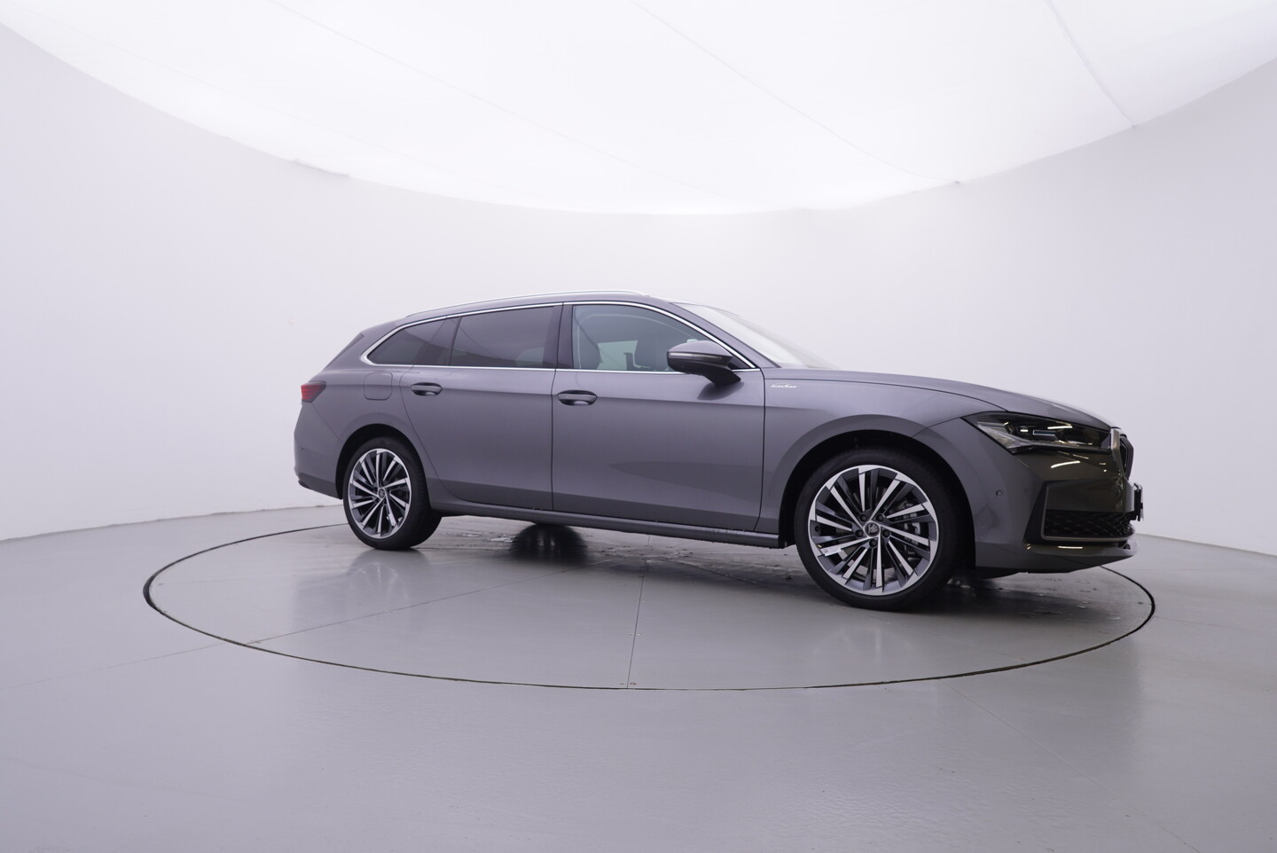 V190-360-A-20260604-155902.webp
