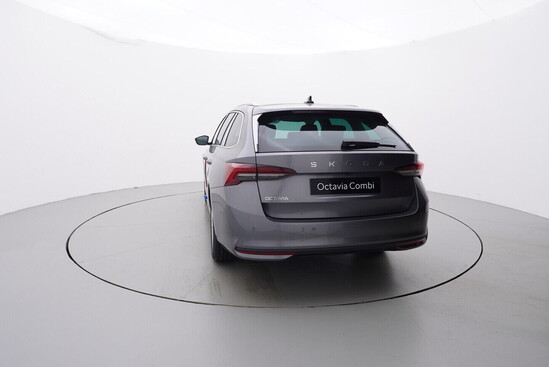 ŠKODA Octavia Combi Top Selection 1,5 TSI 85 kW_4