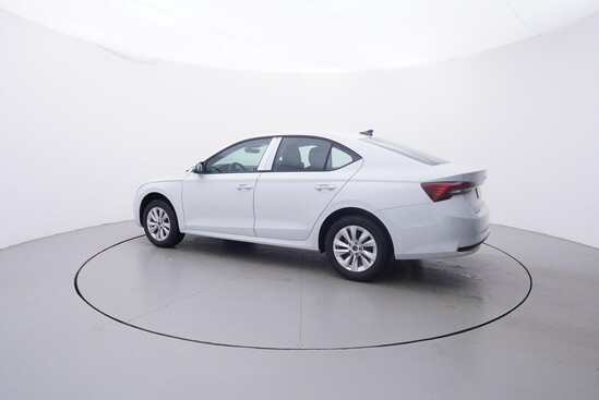 ŠKODA Octavia Selection 1,5 TSI m-HEV 110 kW_3