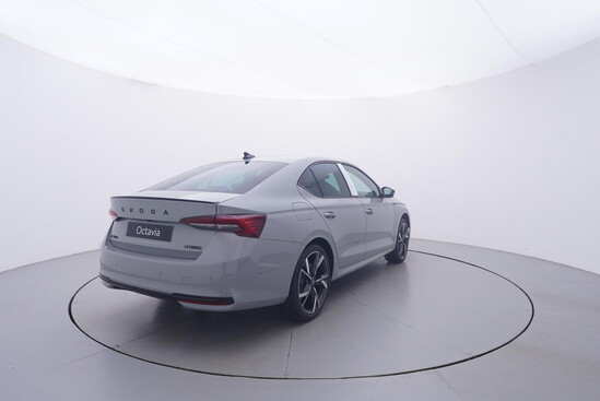 ŠKODA Octavia Sportline 1,5 TSI 110 kW_5