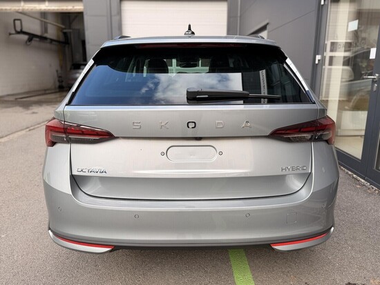 ŠKODA Octavia Combi Dynamic 1.5 TSI m-HEV 110 kW DSG_5