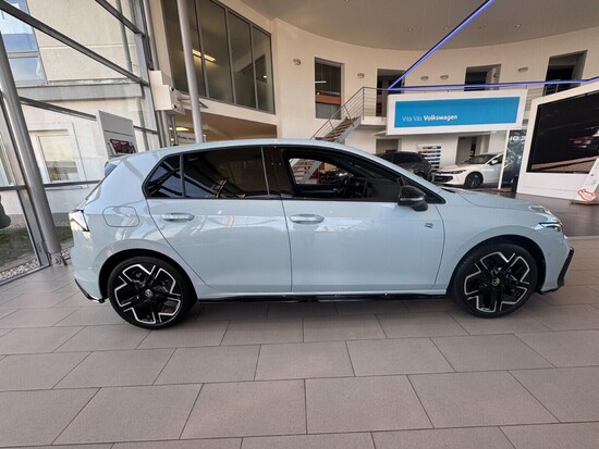 VOLKSWAGEN Golf R-Line People 1,5 TSI 6G 110 kW_4