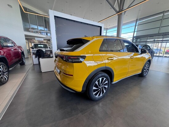 VOLKSWAGEN T-Roc Life 1,5 eTS 85 kW 7 DSG_5